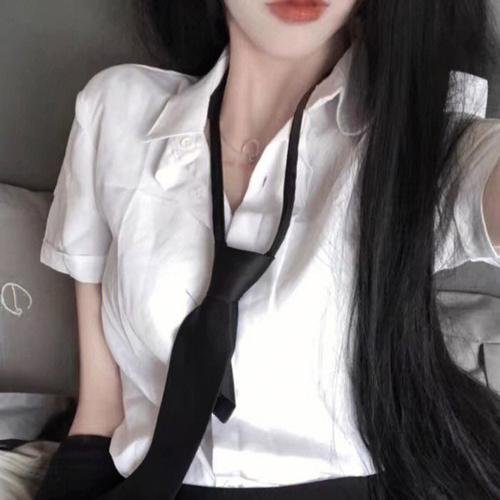 他是谁